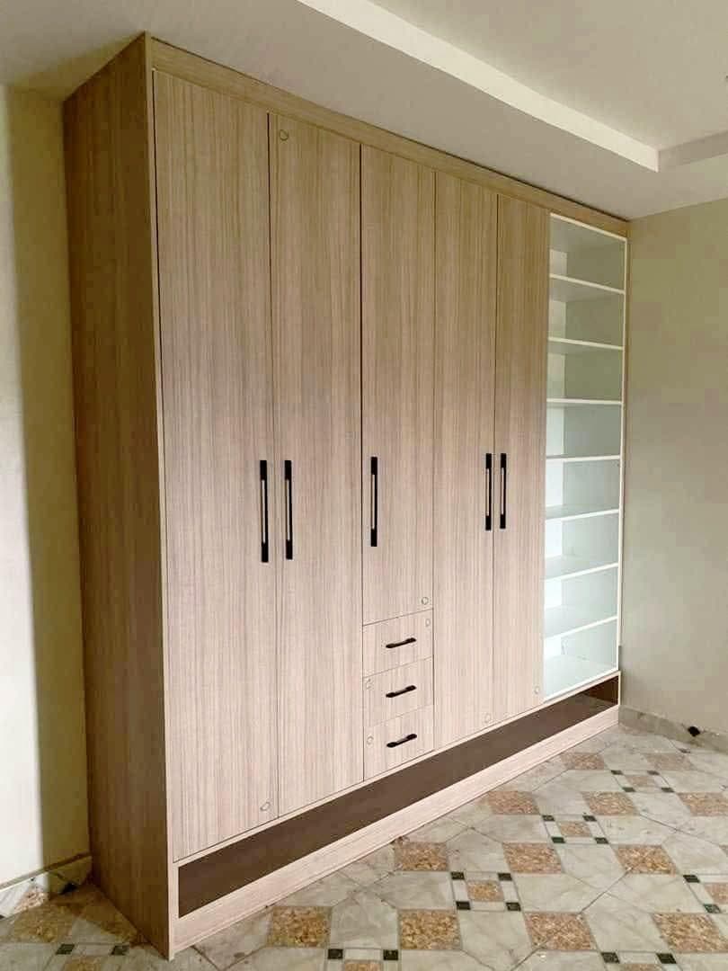 Built-in wardrobe, principal bedroom